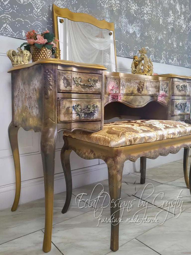 Adding Patina on Furniture for Shabby Chic Finish