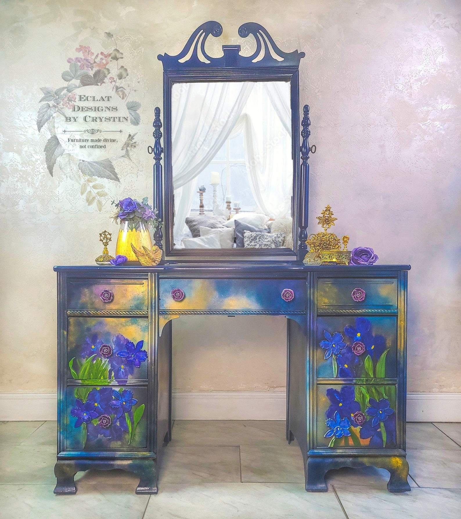About My Iris Vanity