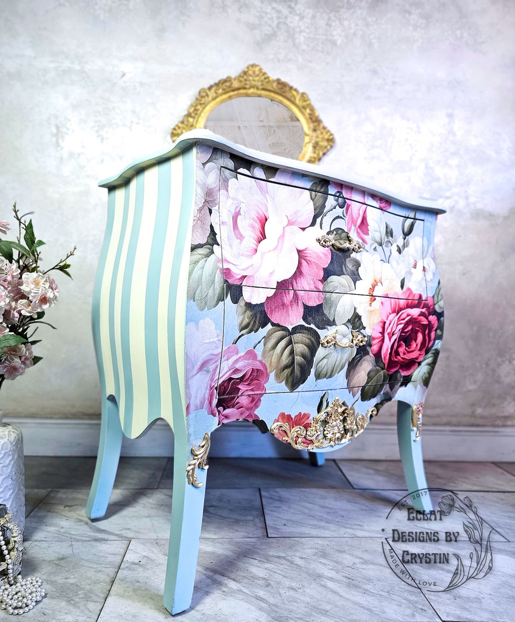 French Boutique Bombe Chest
