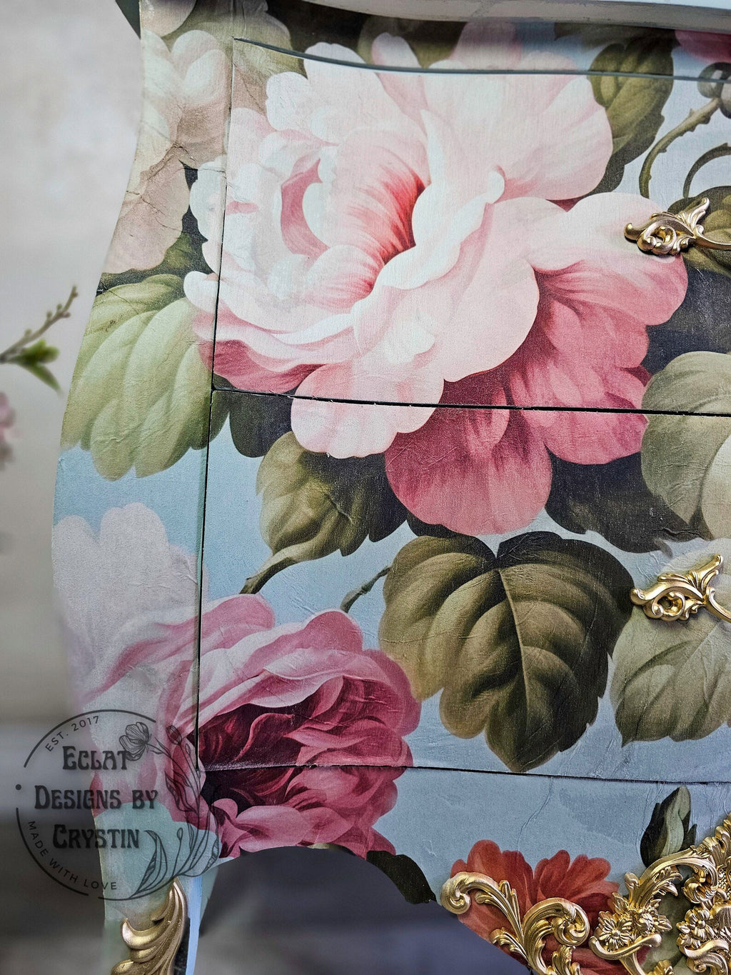 French Boutique Bombe Chest
