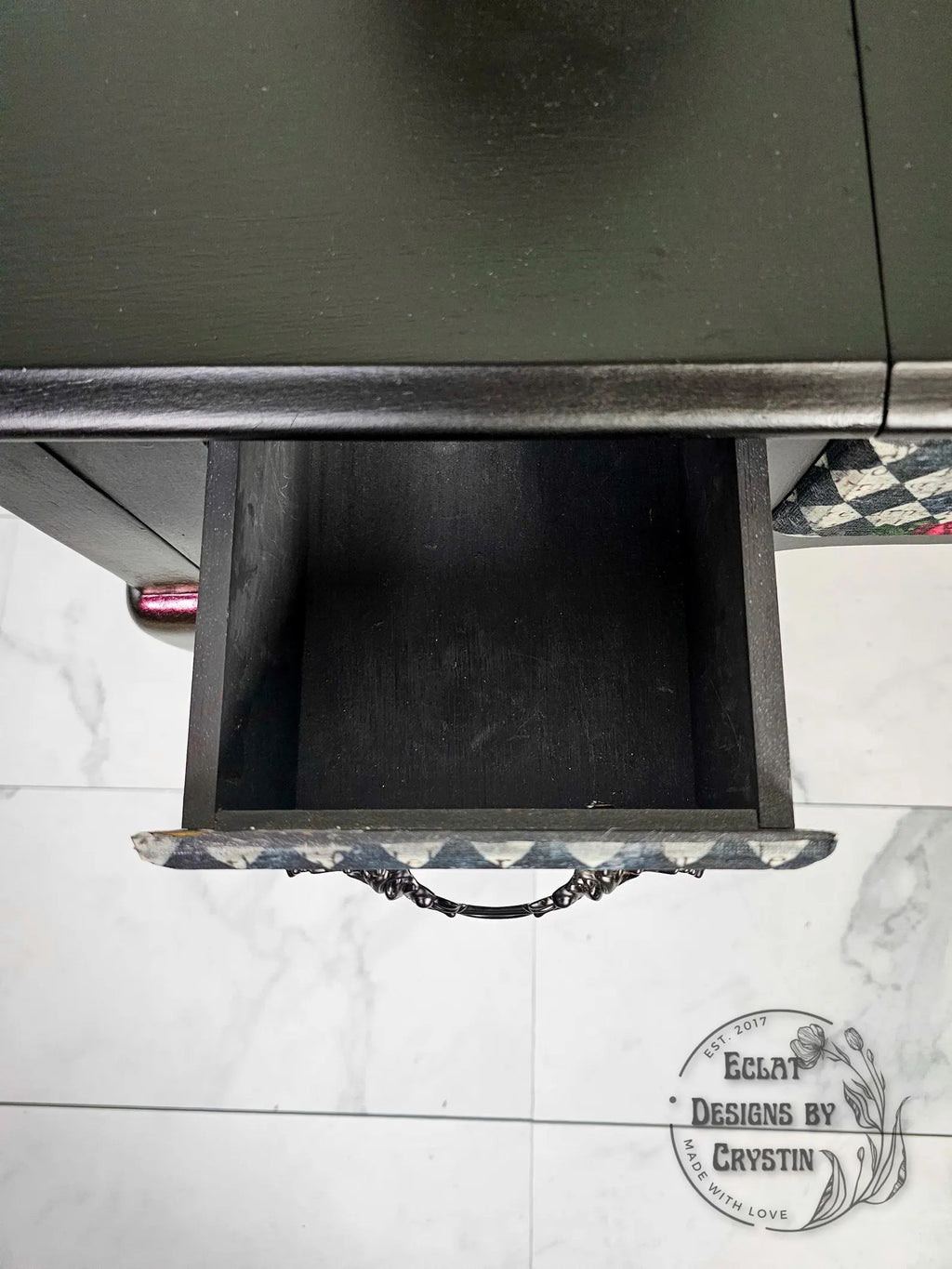 Queen of Hearts Court of Roses Vanity