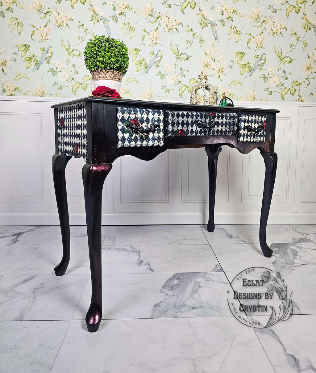 Queen of Hearts Court of Roses Vanity