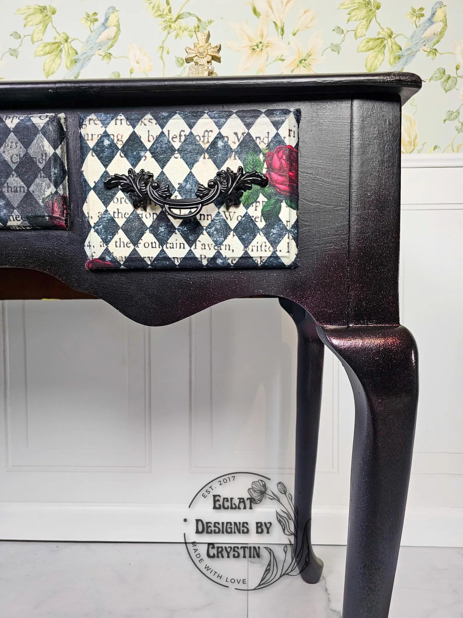 Queen of Hearts Court of Roses Vanity