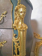 Regal Louis IV Bombe Commode