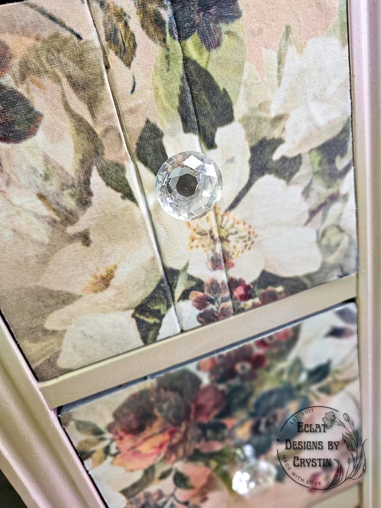 Romance in Bloom Vanity Table with Mirror