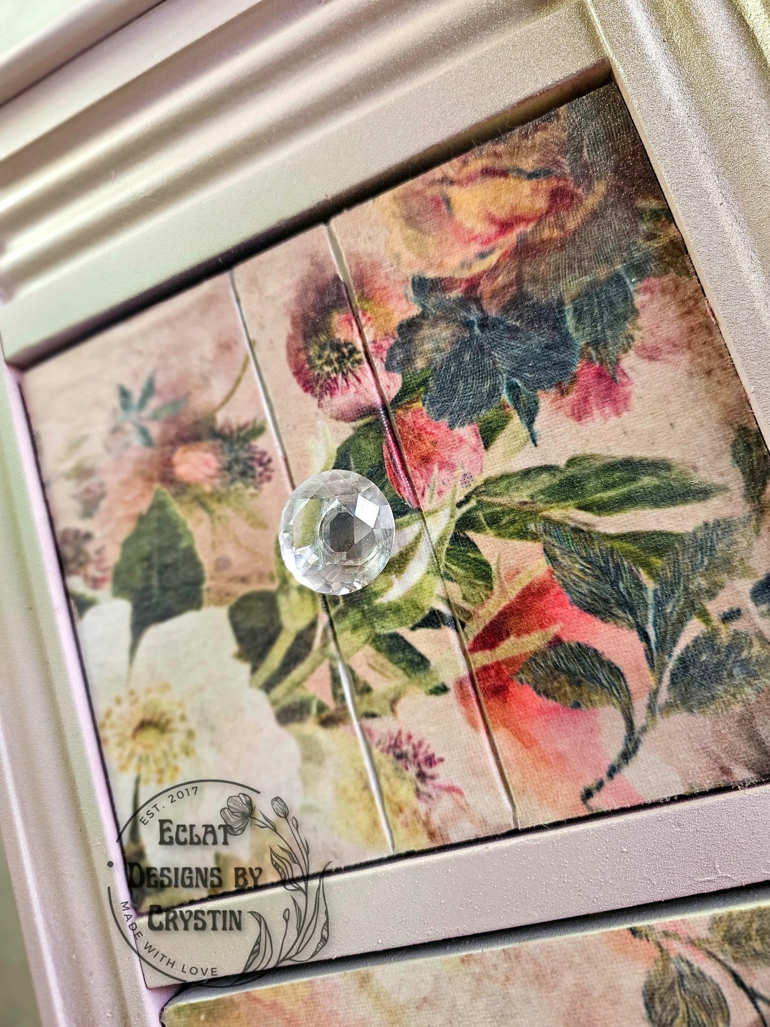 Romance in Bloom Vanity Table with Mirror